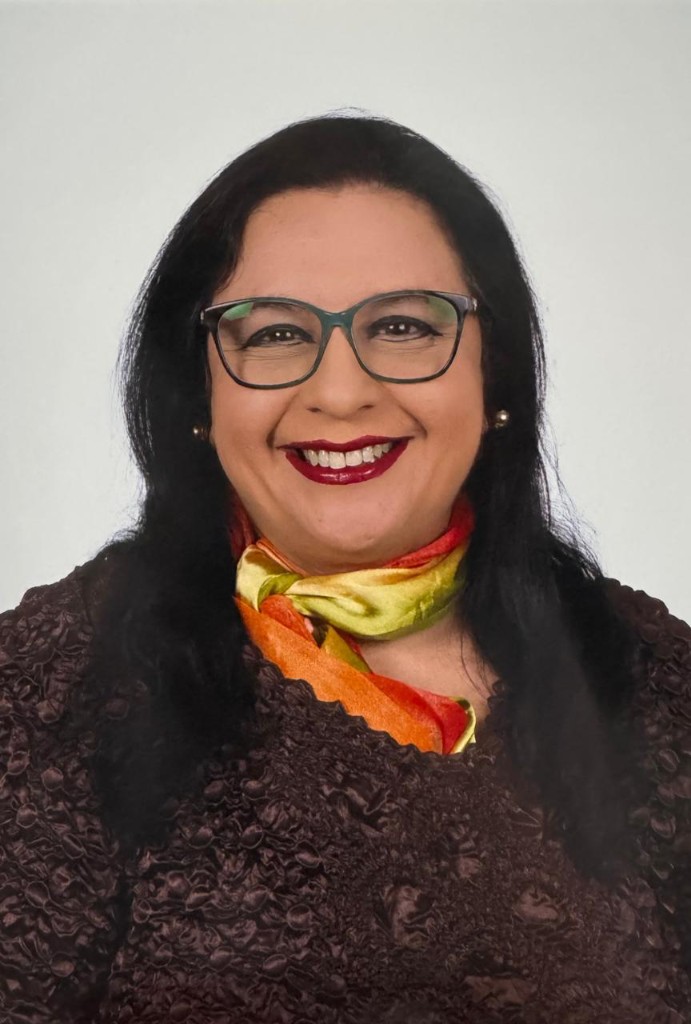 Marta Regina Chávez Gatellá, tanatóloga especializada en acompañamiento emocional y duelo